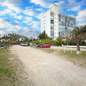 https://edificio-la-masia.topcostabravahotels.com